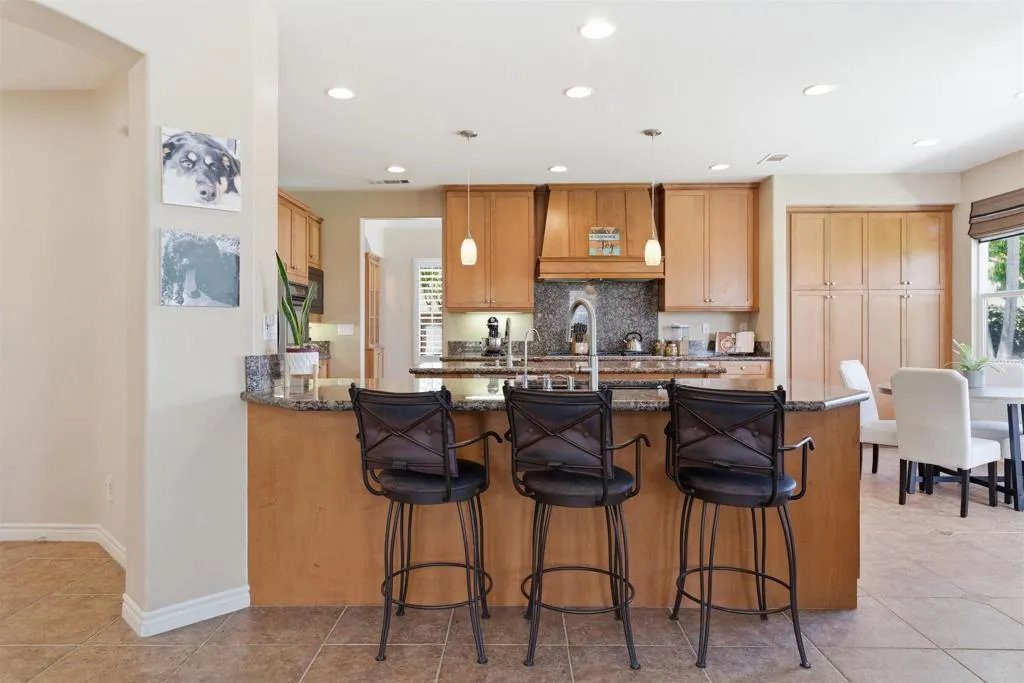 https://cdn.realtyfeed.com/cdn/127/306772936/42bbe44186f0fb6dce77960a9fc5bc43.webp