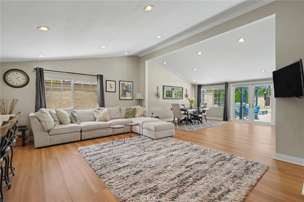 5706 Comanche, Woodland Hills, CA 91367 - Main photo, Woodland Hills, CA
