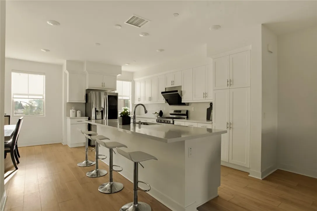 10942 Champions Lane, Cypress, CA 90720 - Photo 5 of 36, Cypress, CA