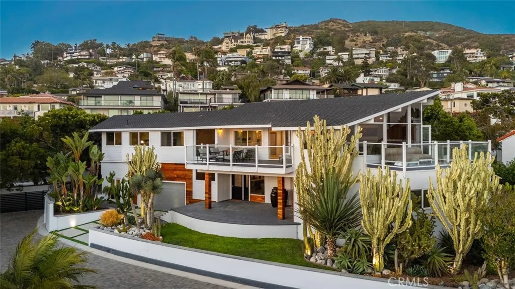 2 Camel Point, Laguna Beach, CA 92651 - Photo 4 of 28, Laguna Beach, CA