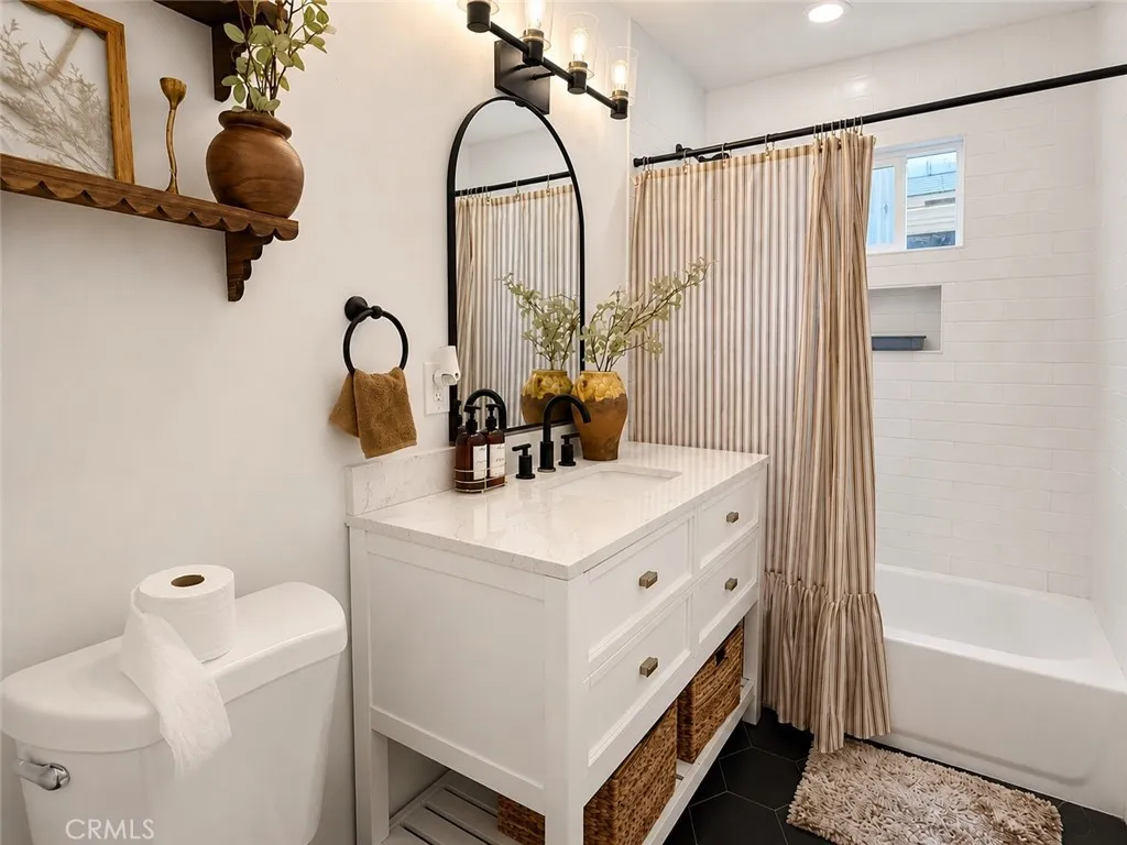 1113 S Golden West Avenue, Santa Ana, CA 92704 - Photo 5 of 10, Santa Ana, CA