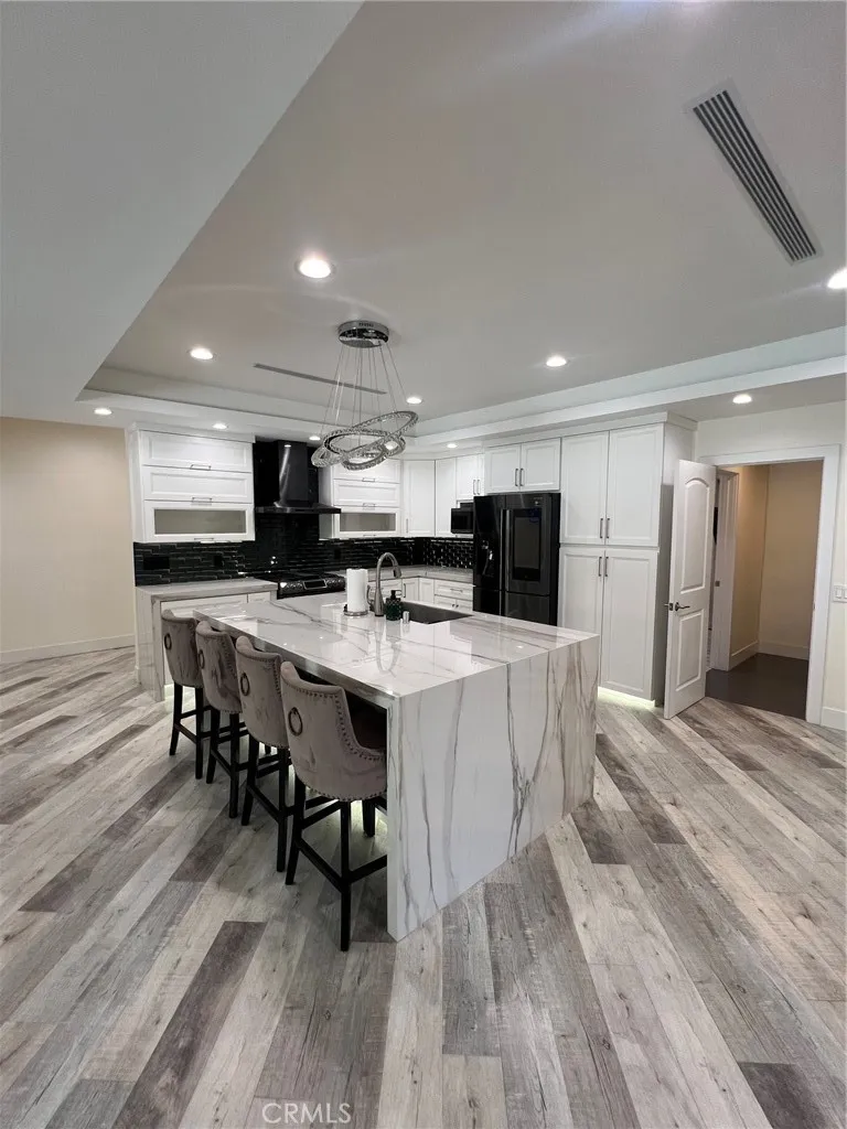 Northridge, CA 91325