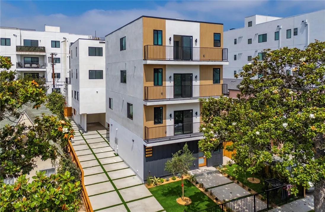 1065 S Corning Street Unit A, Los Angeles, CA 90035 - Main photo, Los Angeles, CA