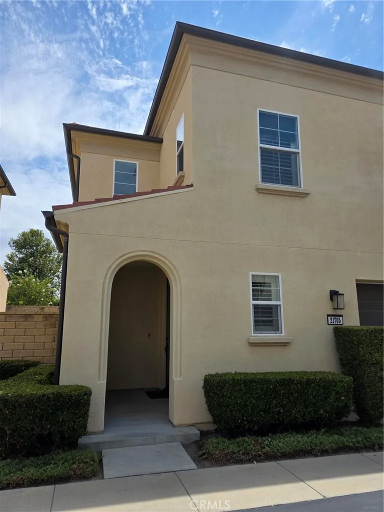 21705 Propello, Saugus, CA 91350 - Main photo, Saugus, CA