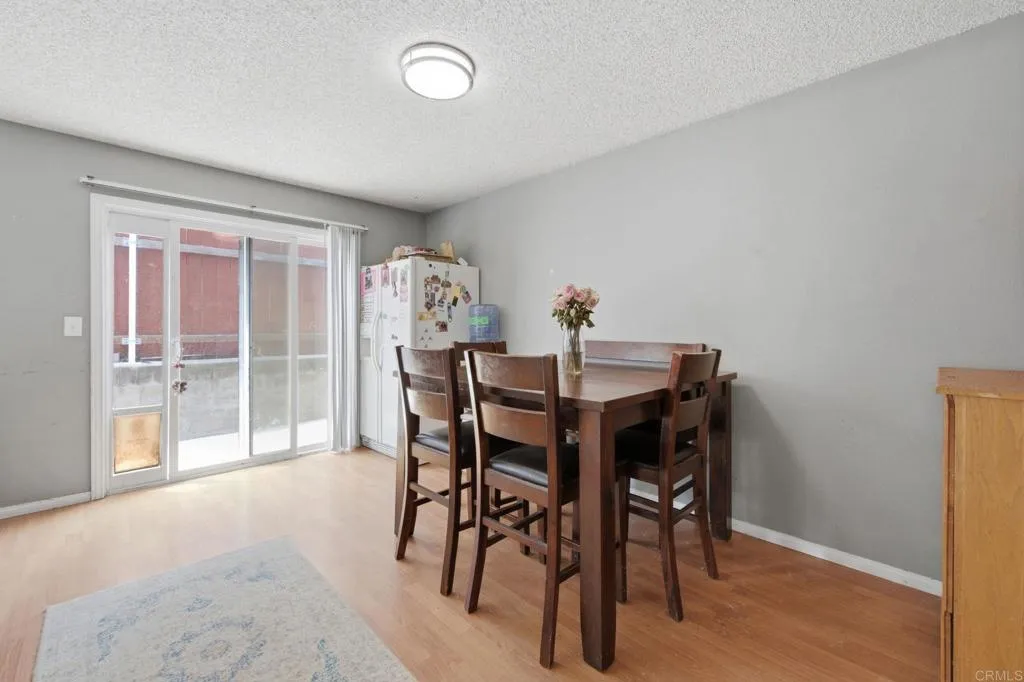 https://cdn.realtyfeed.com/cdn/127/306773048/ea2f2c9d749ce2811db9befbade26ae4.webp