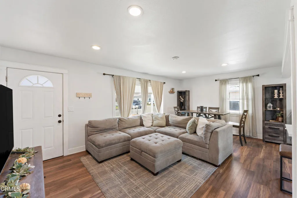 283 Lafayette Drive, Oxnard, CA 93036 - Photo 5 of 26, Oxnard, CA