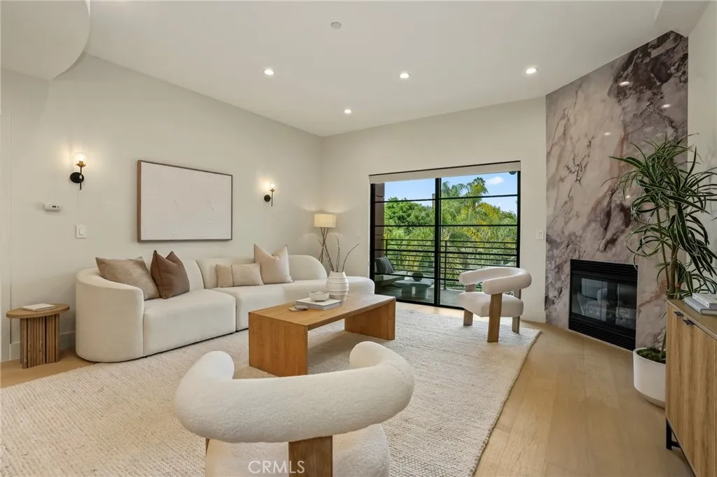 8788 Shoreham Unit 32, West Hollywood, CA 90069 - Photo 2 of 38, West Hollywood, CA