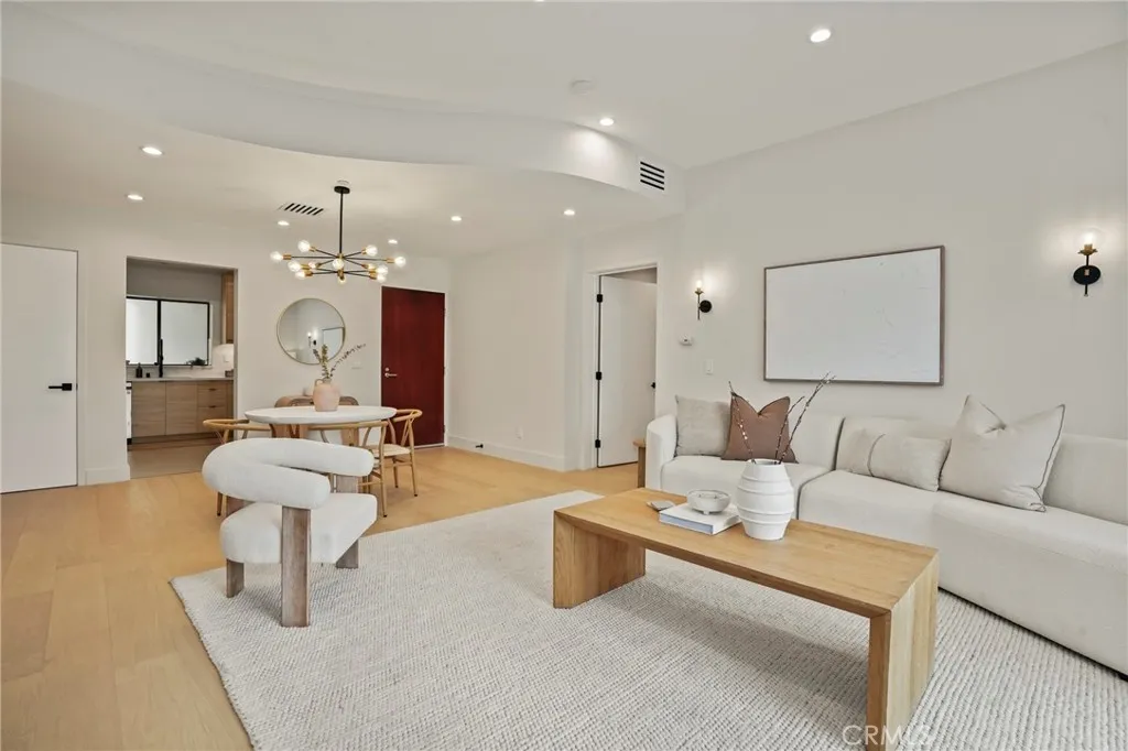 8788 Shoreham Unit 32, West Hollywood, CA 90069 - Photo 5 of 38, West Hollywood, CA