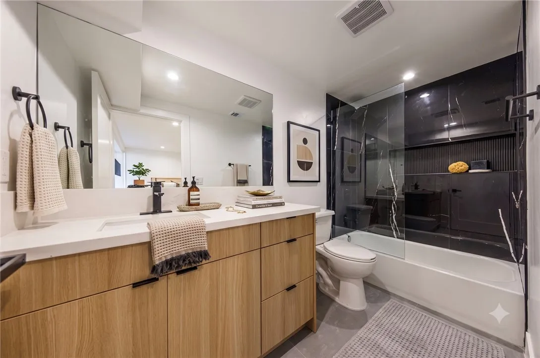 1332 Longwood Avenue Unit 3, Los Angeles, CA 90019 - Photo 5 of 23, Los Angeles, CA