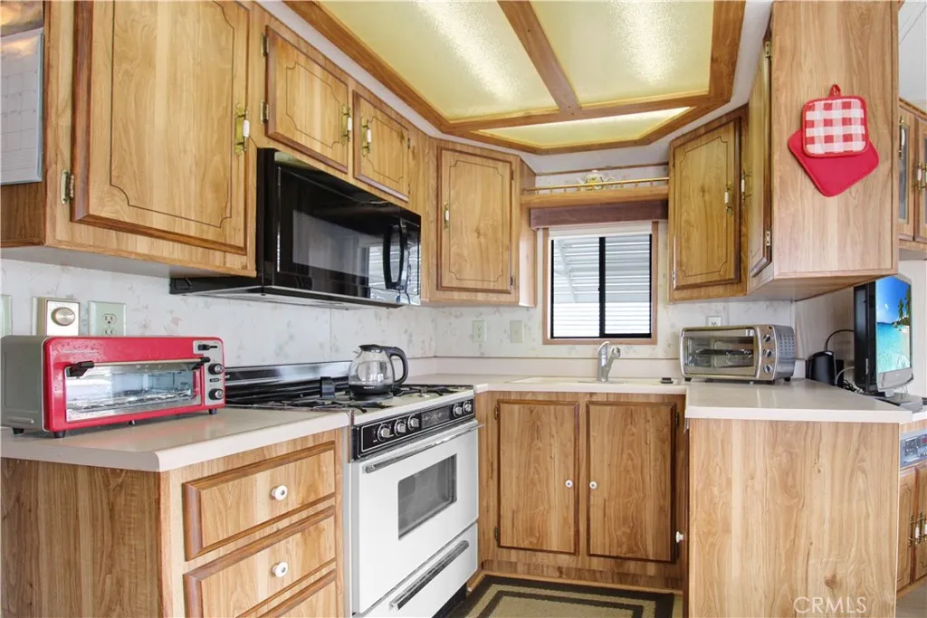 70201 Aurora Unit 110, Desert Hot Springs, CA 92241 - Photo 3 of 14, Desert Hot Springs, CA