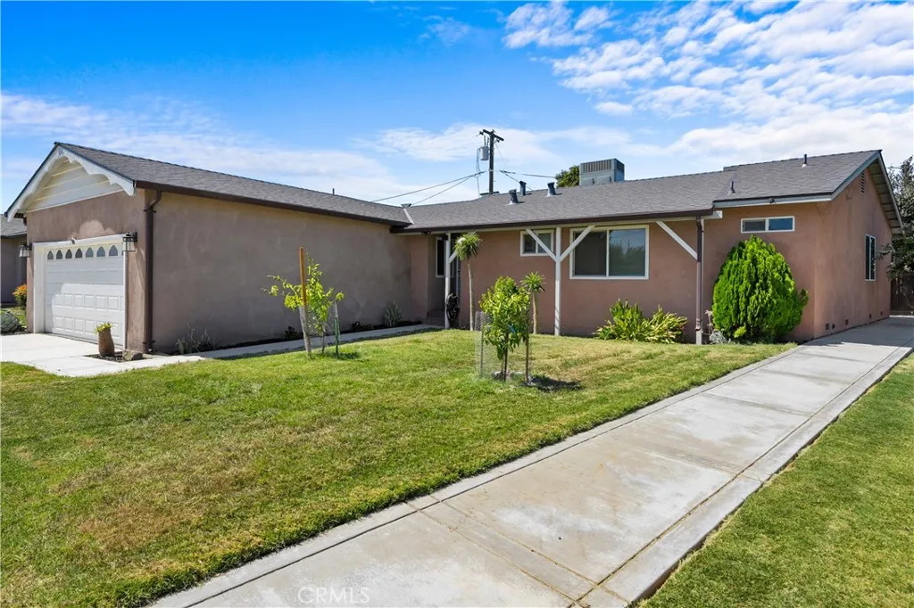914 Valencia, Los Banos, CA 93635 - Photo 3 of 39, Los Banos, CA