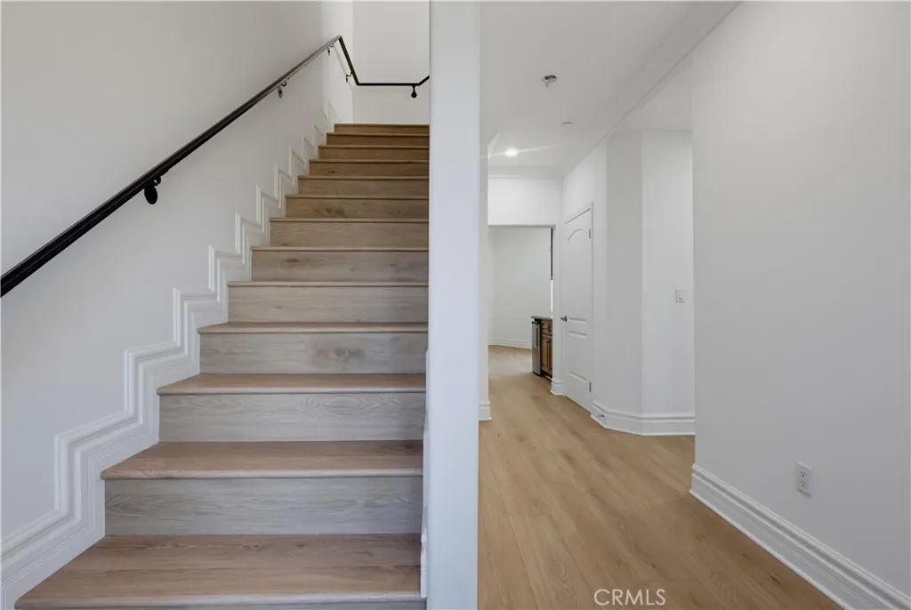 350 Bethany Road, Burbank, CA 91504 - Photo 4 of 37, Burbank, CA