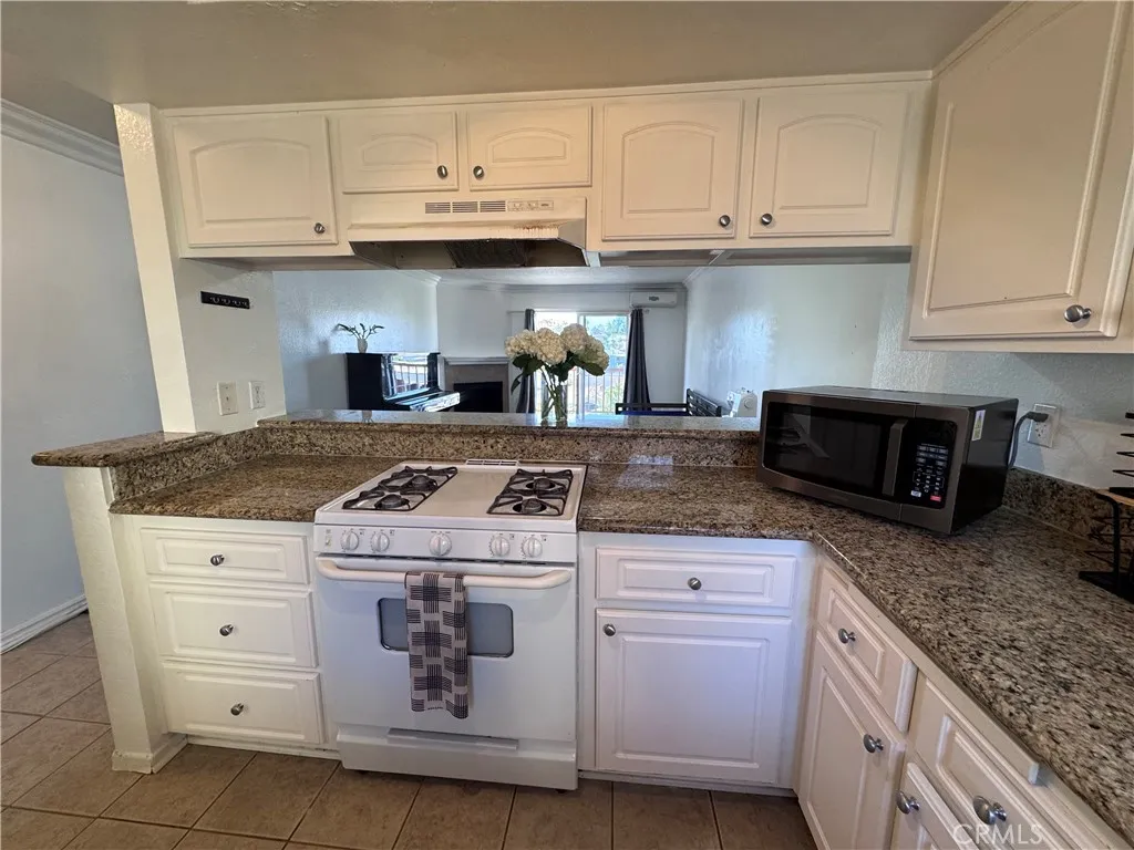 3516 E Ransom Street Unit 303, Long Beach, CA 90804 - Photo 2 of 32, Long Beach, CA