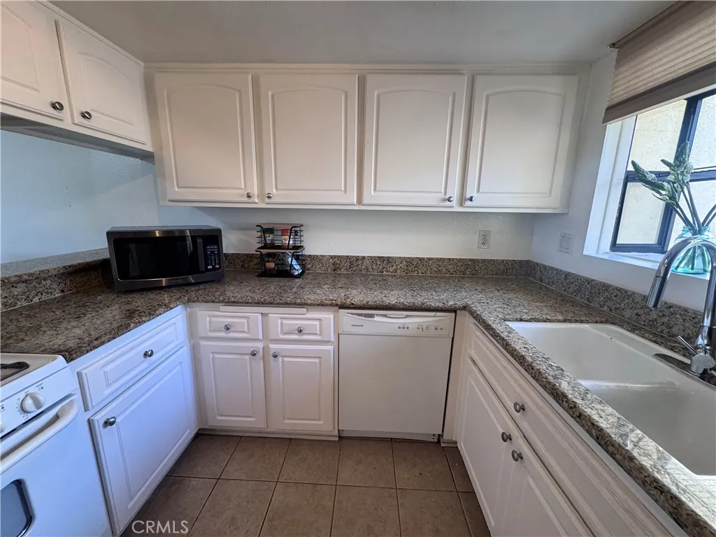 3516 E Ransom Street Unit 303, Long Beach, CA 90804 - Photo 4 of 32, Long Beach, CA