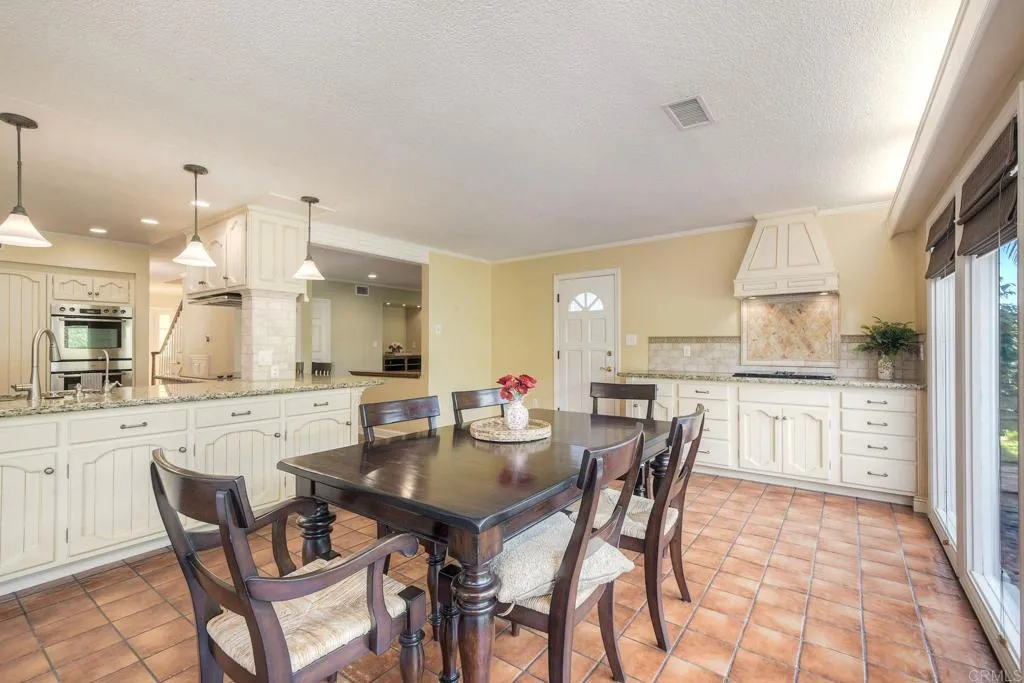 https://cdn.realtyfeed.com/cdn/127/306773135/35c689317f2afc0330be03b8a65cc0da.webp
