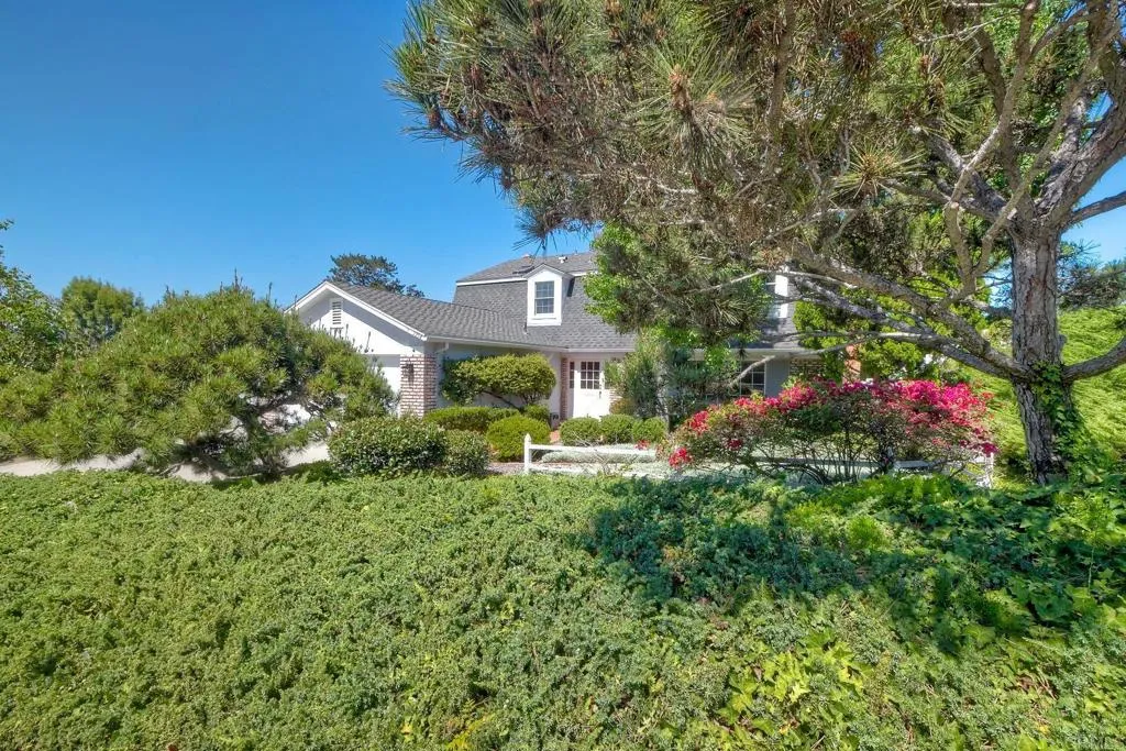 https://cdn.realtyfeed.com/cdn/127/306773135/51dc6f5660eb61a9683c4004b60c20c0.webp