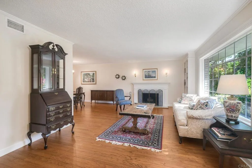 https://cdn.realtyfeed.com/cdn/127/306773135/70b4ad9248b9b525ed78c94fd7d19cf5.webp