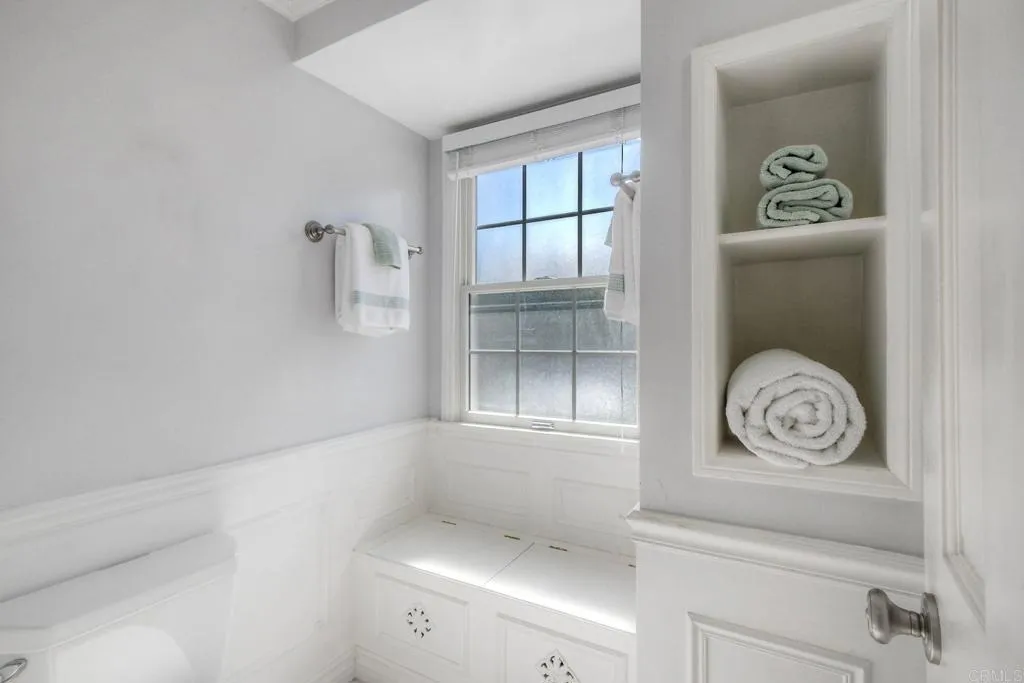 https://cdn.realtyfeed.com/cdn/127/306773135/8984a9b76ca2a266b9807f4f22ad940b.webp