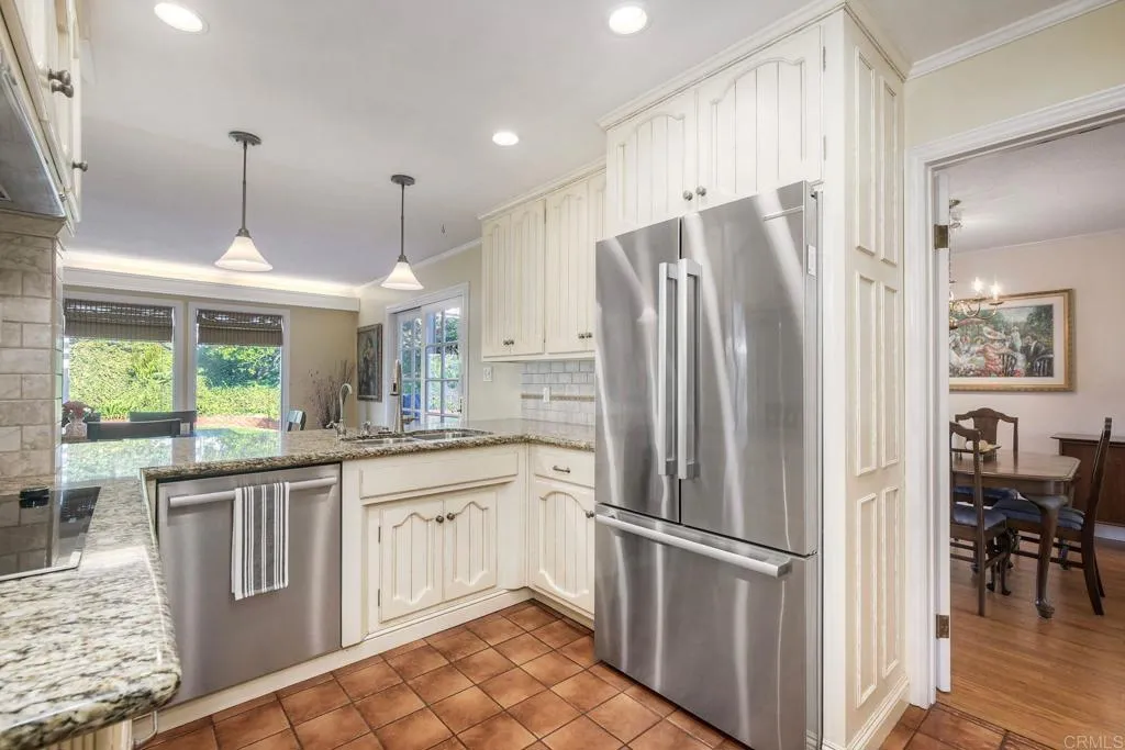 https://cdn.realtyfeed.com/cdn/127/306773135/b0a0d61cd24be806735e0ea5185a39cd.webp