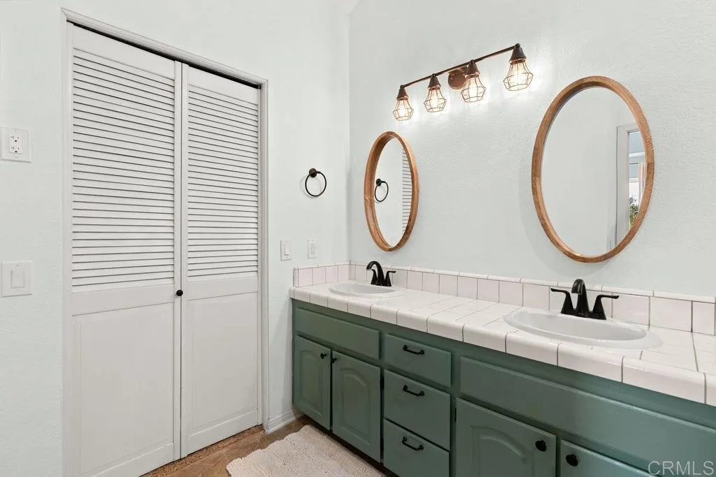 https://cdn.realtyfeed.com/cdn/127/306773143/25d28200def83903f18f157470463fcf.webp