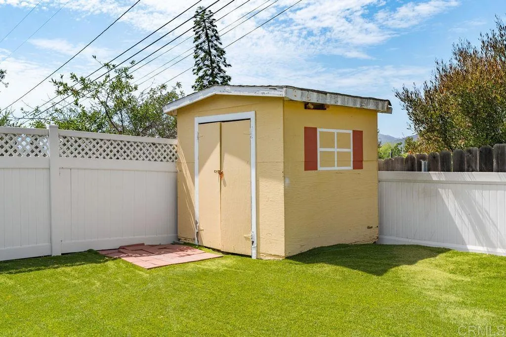 https://cdn.realtyfeed.com/cdn/127/306773143/64edc67d3822f2eb00acf8a25e4bc0cd.webp