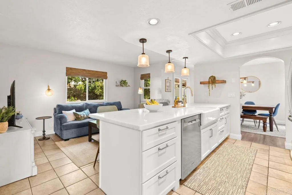 https://cdn.realtyfeed.com/cdn/127/306773143/6f27f38b31d88f8865188a4a89a0b7cc.webp
