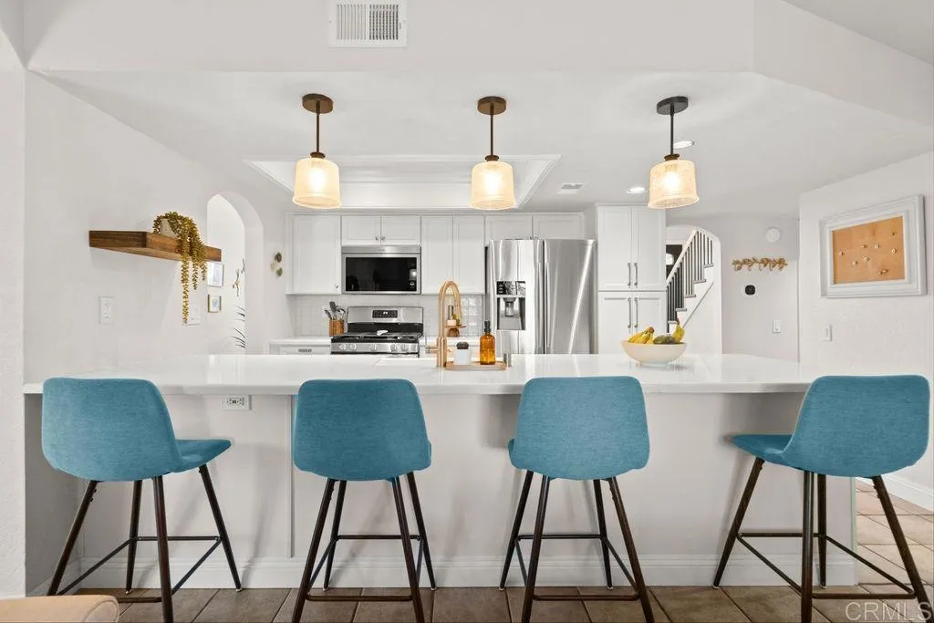 https://cdn.realtyfeed.com/cdn/127/306773143/ab0cfe59c2e1c40dd6edeb8912bad063.webp