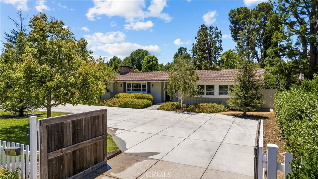 Woodland Hills, CA 91367
