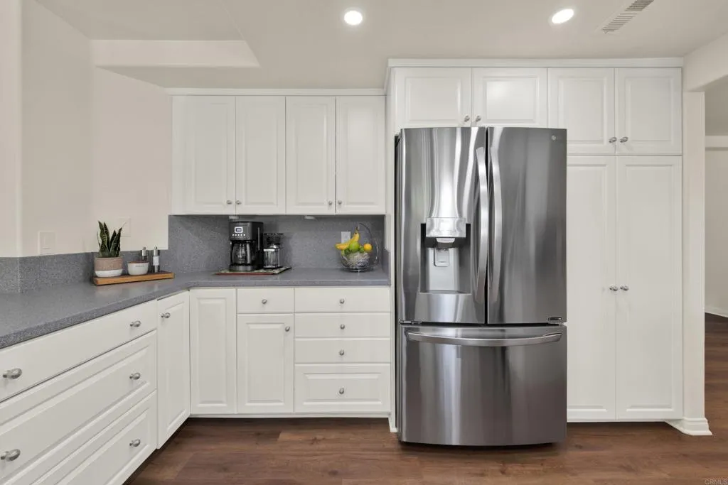 https://cdn.realtyfeed.com/cdn/127/306773216/8cd1ee59c3988235f7678efb57b3a9f9.webp