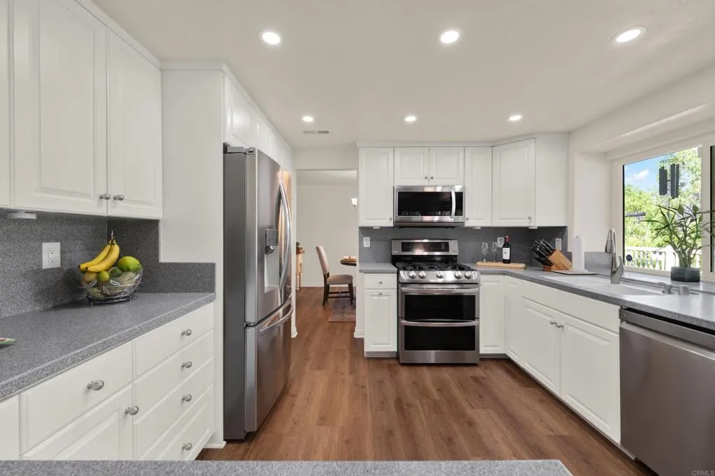 https://cdn.realtyfeed.com/cdn/127/306773216/b17b56e01d6a6b1229d03094b4d6bcac.webp