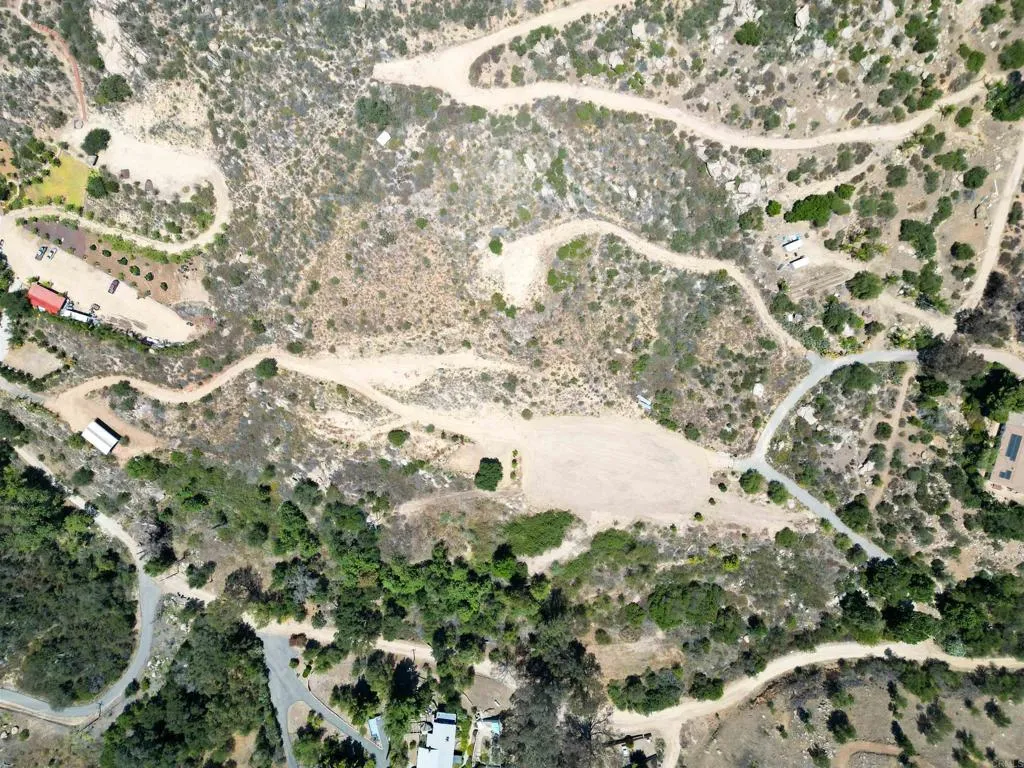 5589 Rainbow Creek, Fallbrook, CA 92028 - Main photo, Fallbrook, CA