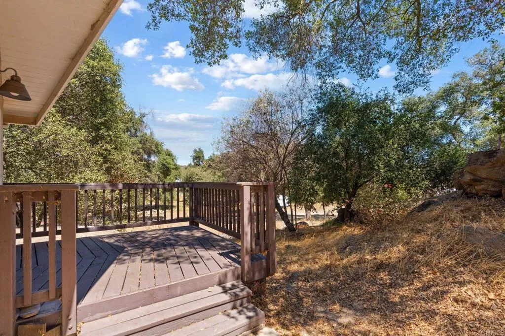 https://cdn.realtyfeed.com/cdn/127/306773333/9435c182236a3e7b781430b454e7e113.webp