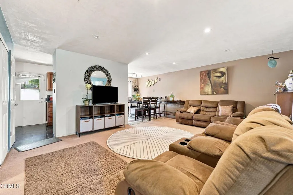 2033 Miramar Walk, Oxnard, CA 93035 - Photo 2 of 35, Oxnard, CA