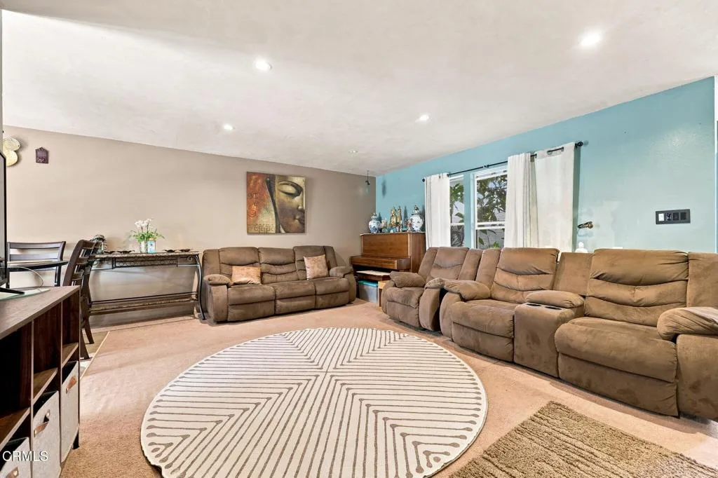 2033 Miramar Walk, Oxnard, CA 93035 - Photo 3 of 35, Oxnard, CA
