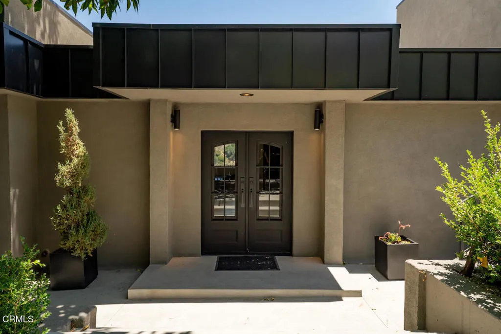 3250 Coldwater Canyon Avenue, Los Angeles, CA 91604 - Photo 2 of 34, Los Angeles, CA