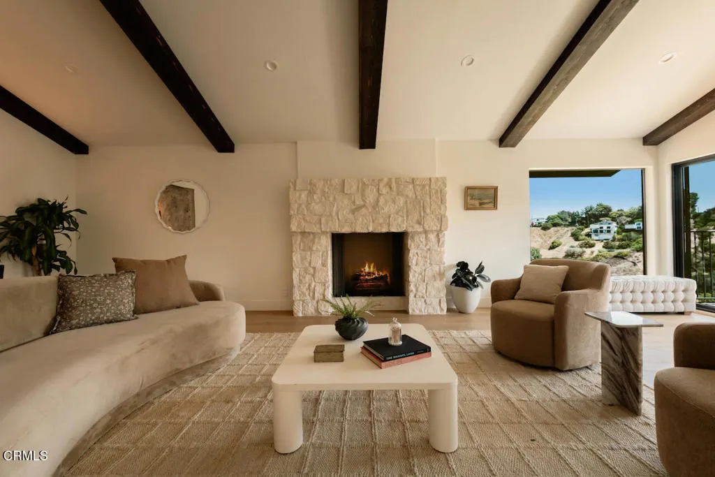 3250 Coldwater Canyon Avenue, Los Angeles, CA 91604 - Photo 3 of 34, Los Angeles, CA