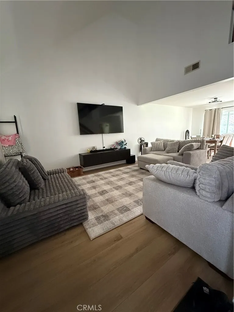 https://cdn.realtyfeed.com/cdn/127/306773392/534d1c69c93b3949ccf28138455da5b4.webp