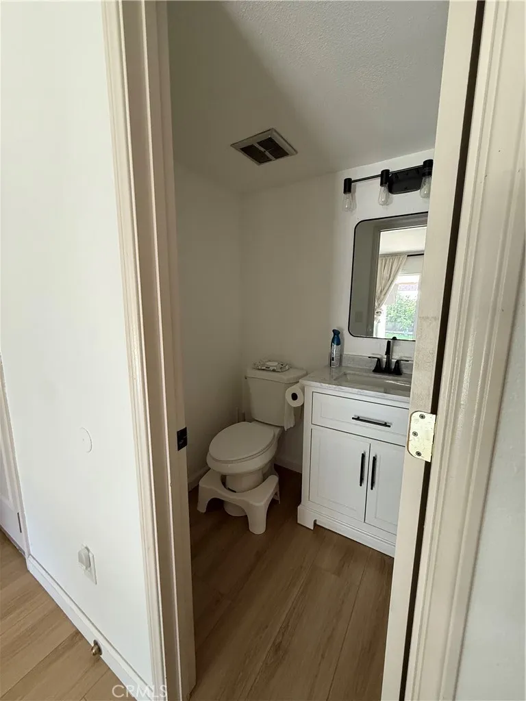 https://cdn.realtyfeed.com/cdn/127/306773392/684f7cbb6feab0c850816c47c3cf0100.webp