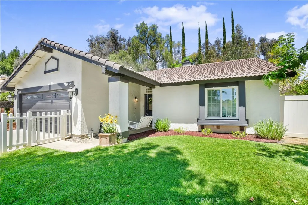39771 Old Carriage, Murrieta, CA 92563 - Photo 3 of 34, Murrieta, CA
