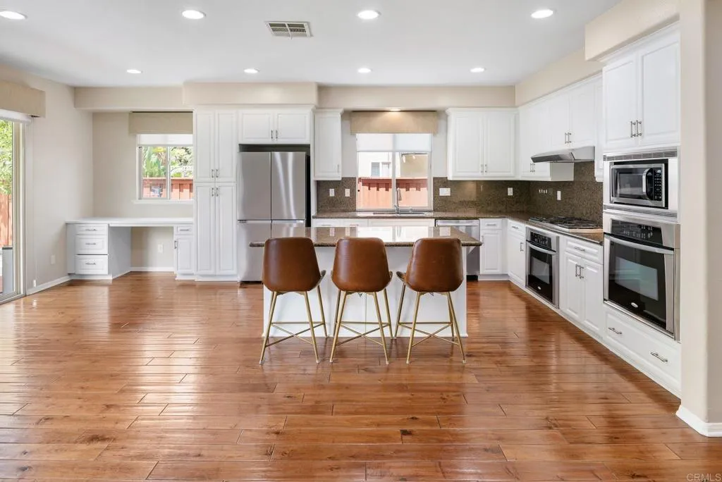 https://cdn.realtyfeed.com/cdn/127/306773419/9c454ec832ab9bcf2c40a2395c4b73ec.webp