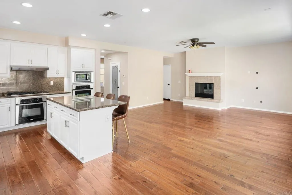 https://cdn.realtyfeed.com/cdn/127/306773419/9ccf363233b31e16c4810b65ea0f8f19.webp