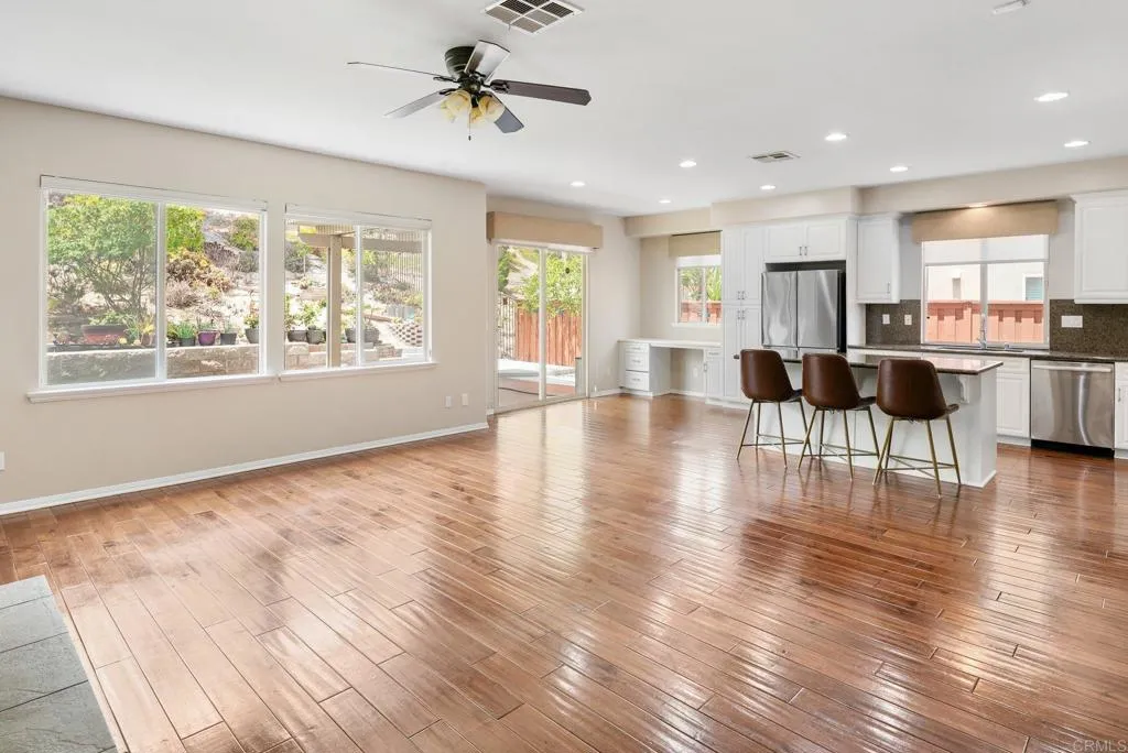 https://cdn.realtyfeed.com/cdn/127/306773419/a471c768f9c5bad46a8d71345246df3d.webp