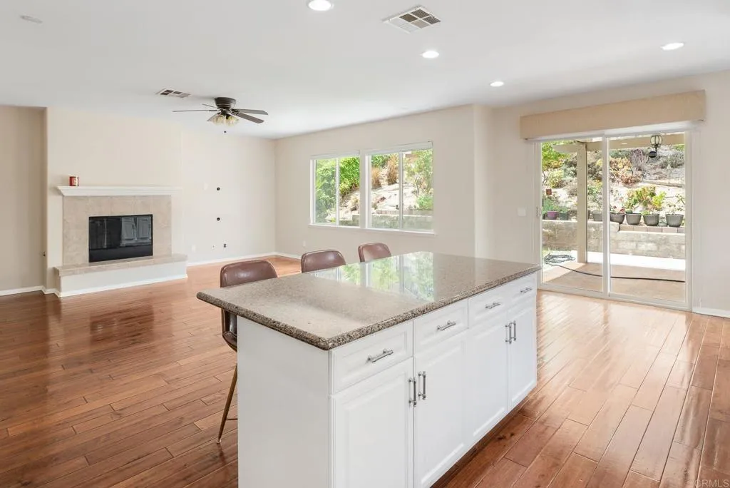 https://cdn.realtyfeed.com/cdn/127/306773419/c92013f5fb42d5e8991f4184b4673b14.webp