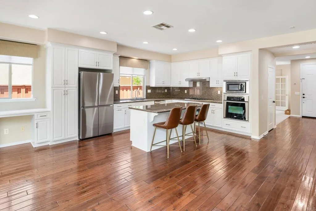 https://cdn.realtyfeed.com/cdn/127/306773419/cff6b3fb965efbc59fe5d36a2fa3a408.webp
