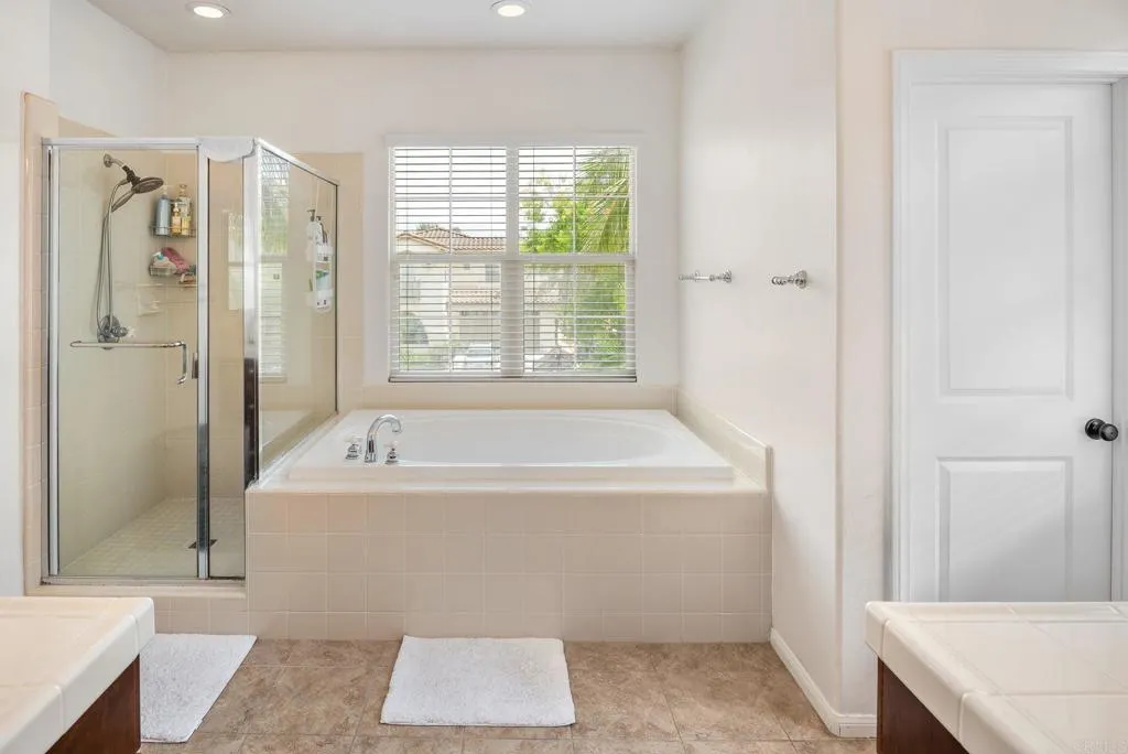 https://cdn.realtyfeed.com/cdn/127/306773419/d2c01f95192925477d5ee819671d2cf9.webp