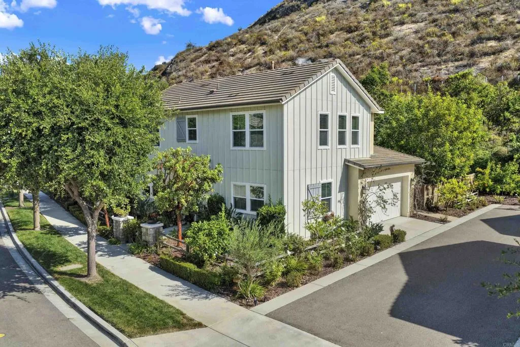 https://cdn.realtyfeed.com/cdn/127/306773422/04ce2103007c0c67bee31527dfea67c1.webp