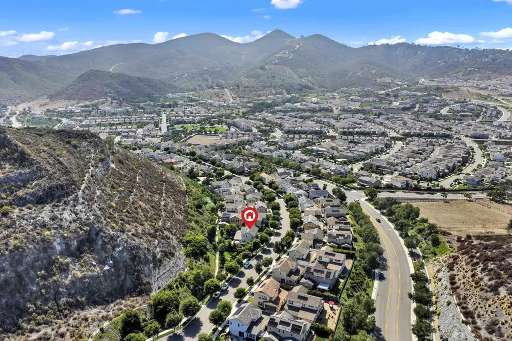 https://cdn.realtyfeed.com/cdn/127/306773422/0701db571e38377758a4d578454e77c5.webp