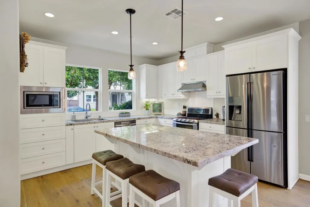 https://cdn.realtyfeed.com/cdn/127/306773422/3982cb83b5e293ee71841919328fd7d1.webp