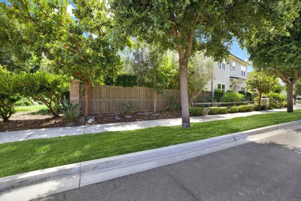 https://cdn.realtyfeed.com/cdn/127/306773422/460e5434418a78eecb39ff76d6deab64.webp