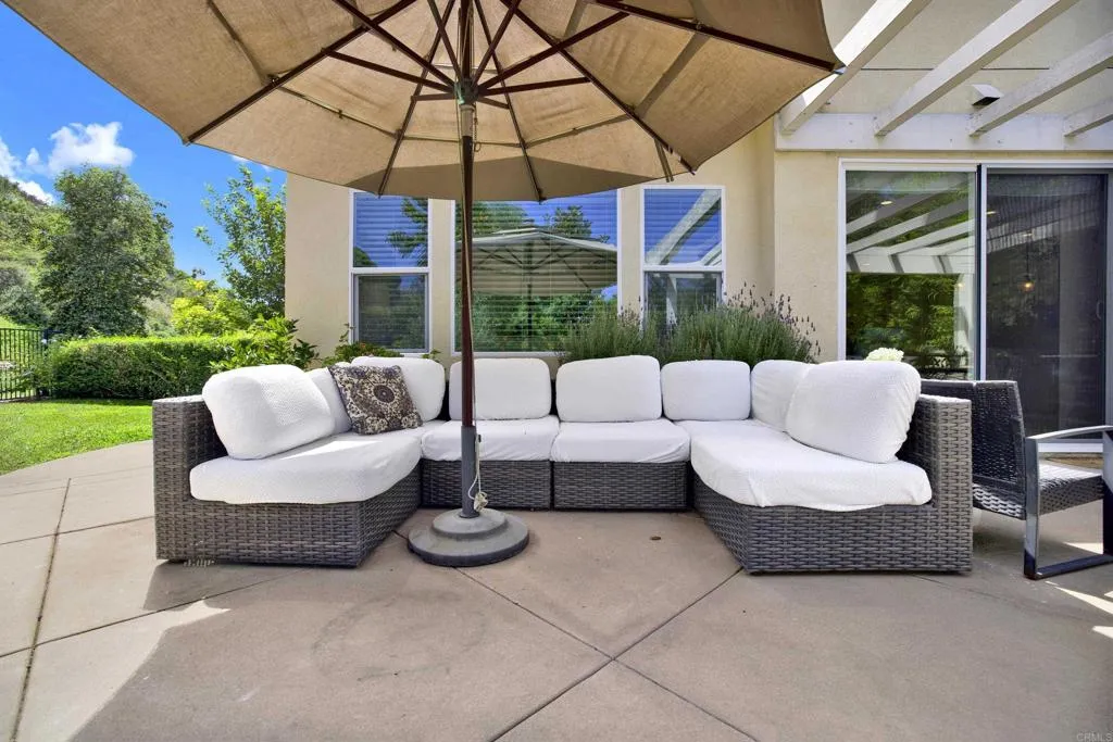 https://cdn.realtyfeed.com/cdn/127/306773422/af1a365bc919a95dfbd26333550e144b.webp